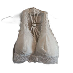 Maurices Women's Small S Wire Free Bralette White Lace Pullover Racerback